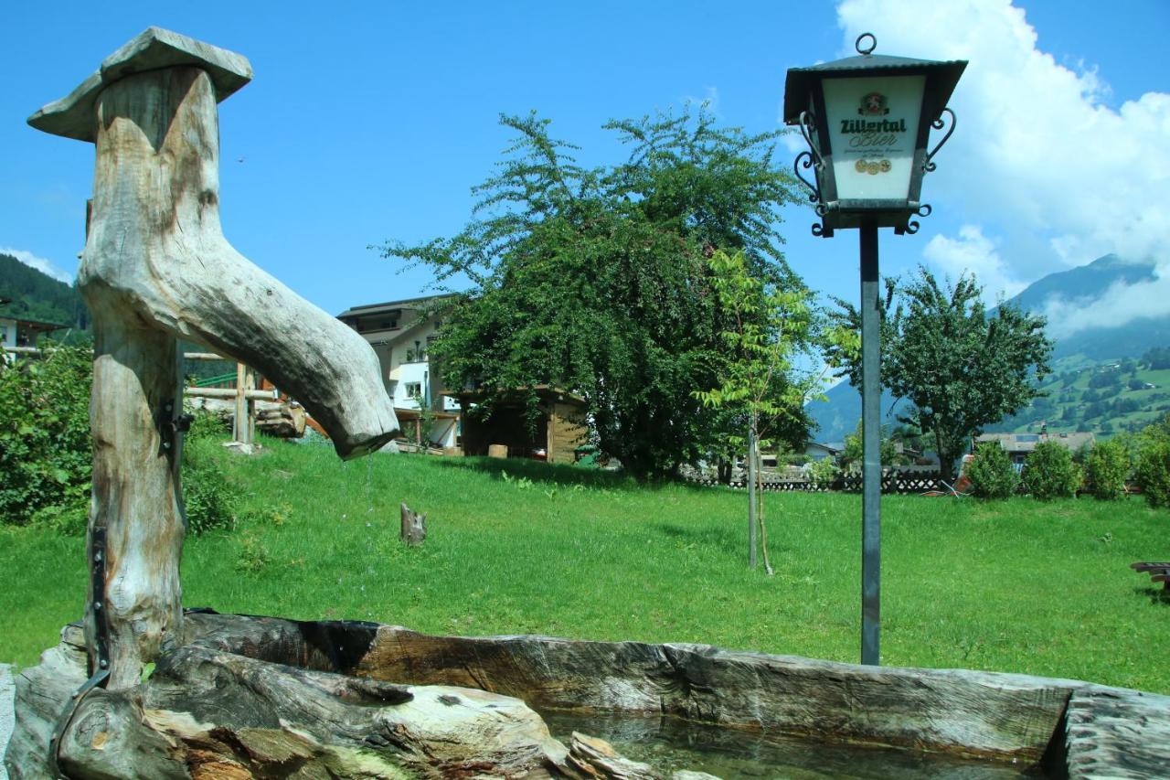 Gasthof Zum Loewen Aschau Im Zillertal Exterior foto