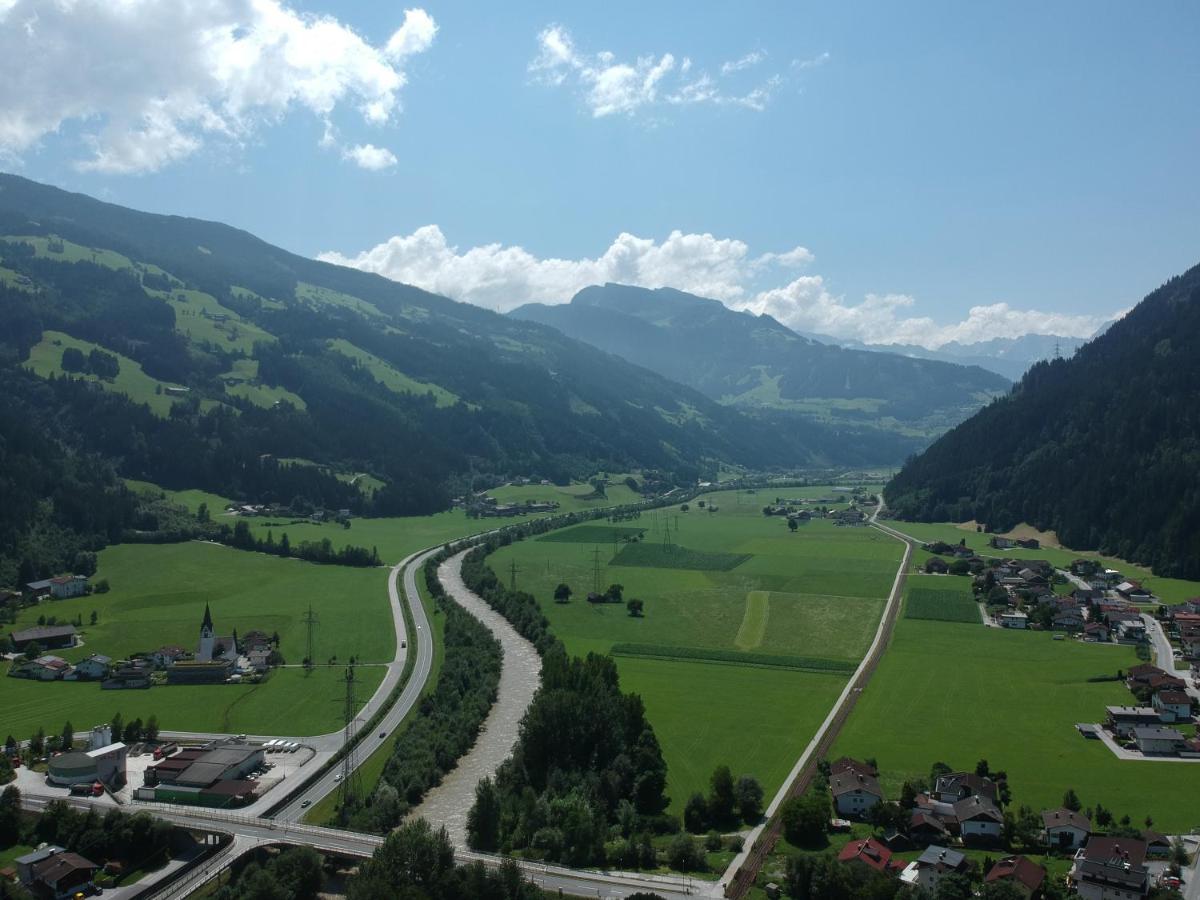 Gasthof Zum Loewen Aschau Im Zillertal Exterior foto