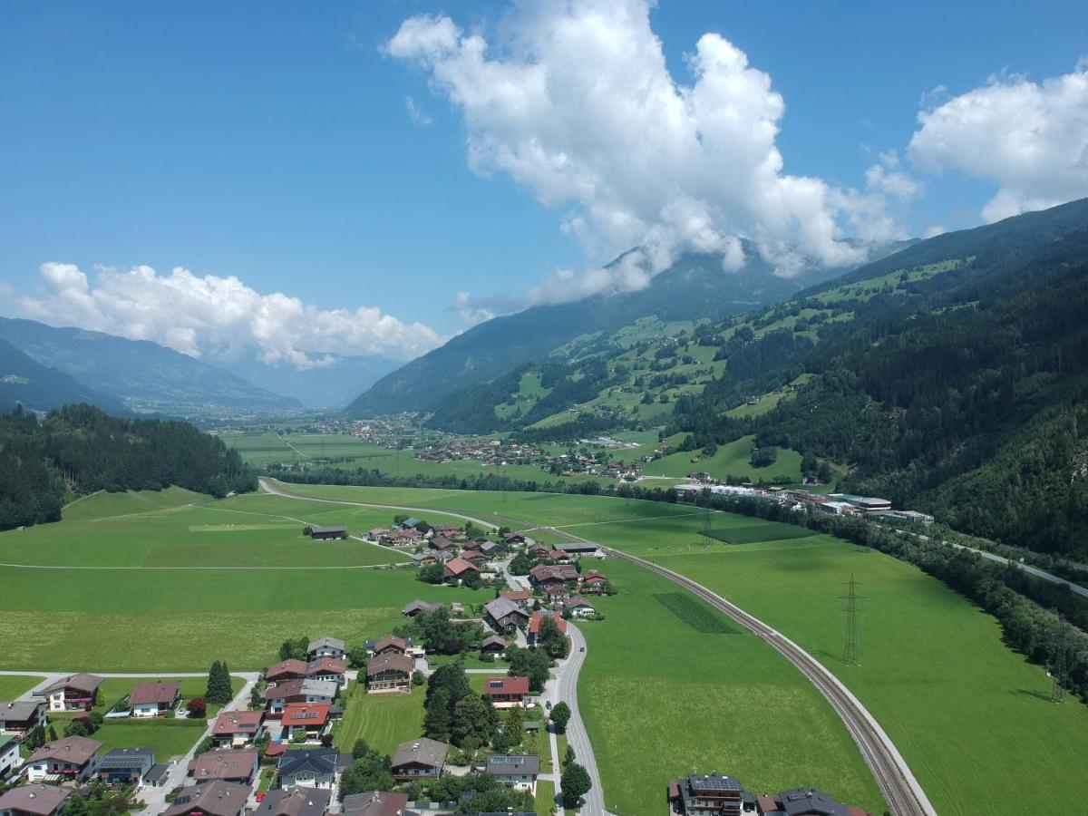 Gasthof Zum Loewen Aschau Im Zillertal Exterior foto